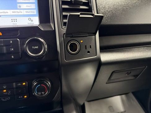 Used 2019 Ford F150 XLT w/ Equipment Group 302A Luxury AWD/4WD image 19