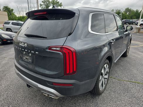Used 2022 Kia Telluride EX w/ EX Premium Package FWD image 4