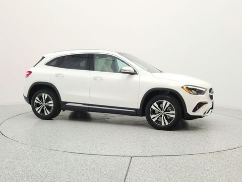 Certified 2026 Mercedes-Benz GLA 250 image 4