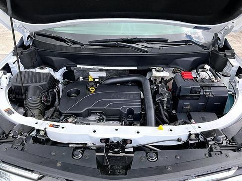 Used 2026 Chevrolet Equinox LT FWD image 11