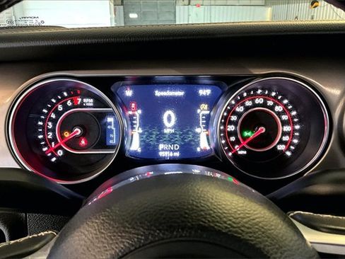 Used 2020 Jeep Gladiator Rubicon image 12