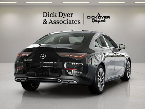 Used 2025 Mercedes-Benz CLA 250 image 14