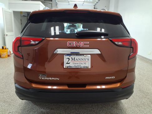 Used 2019 GMC Terrain SLE w/ Driver Convenience Package AWD/4WD image 5