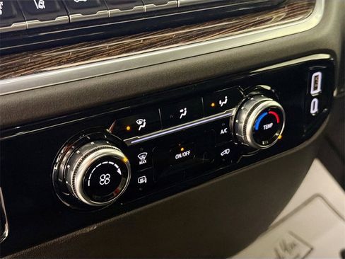 Used 2024 GMC Sierra 2500 SLE image 15