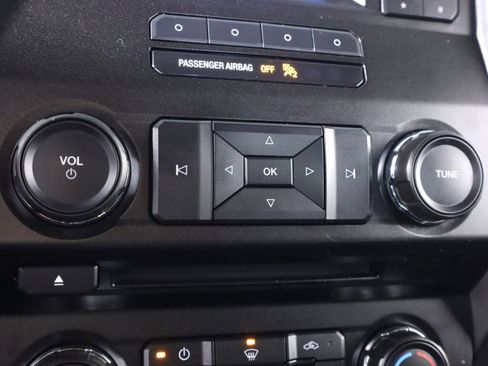 Used 2016 Ford F150 XLT AWD/4WD image 24