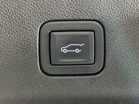 Used 2024 Chevrolet Tahoe Premier image 29