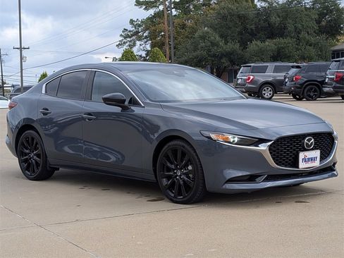 Used 2022 MAZDA MAZDA3 s image 3