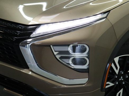 Used 2024 Mitsubishi Eclipse Cross SEL AWD/4WD image 2