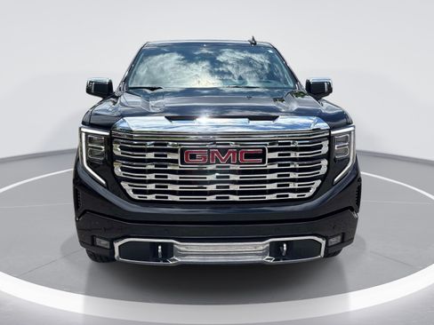 Used 2025 GMC Sierra 1500 Denali w/ Denali Reserve Package AWD/4WD image 2
