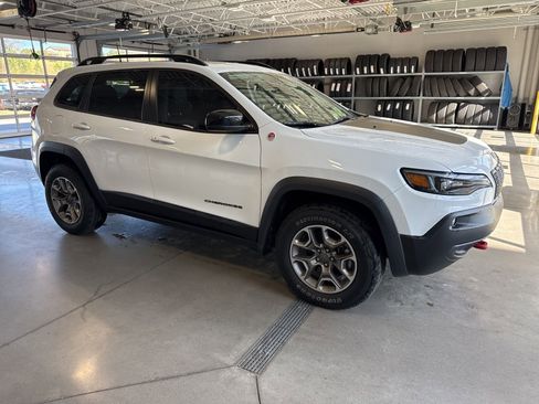 Used 2022 Jeep Cherokee Trailhawk w/ Sun, Sound & Nav Group AWD/4WD image 1