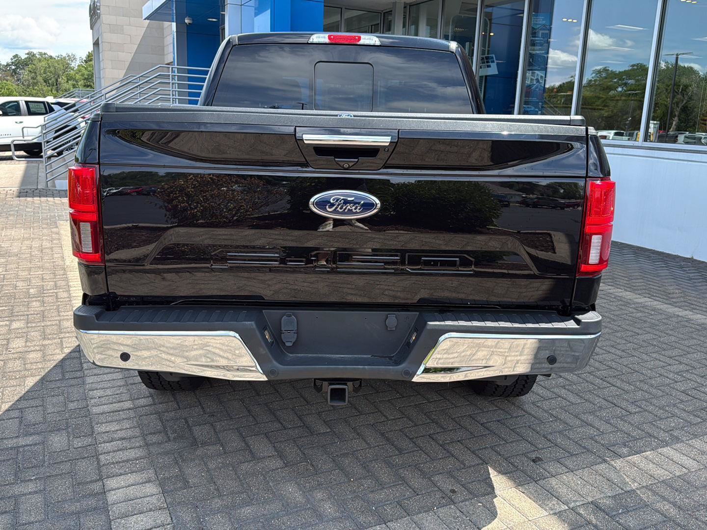 Used 2020 Ford F150 Lariat w/ Equipment Group 502A Luxury AWD/4WD image 4