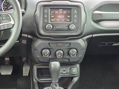 Used 2019 Jeep Renegade Sport FWD image 32