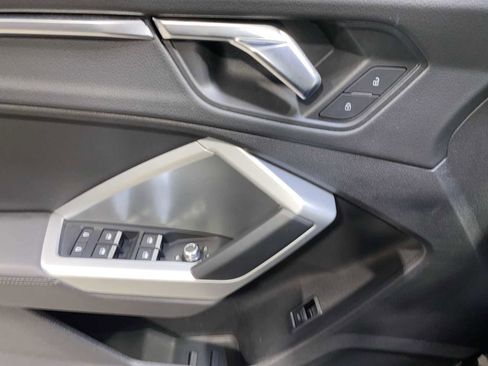 Used 2019 Audi Q3 2.0T Premium image 22