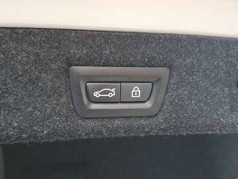 Used 2018 BMW 540i xDrive AWD/4WD image 11