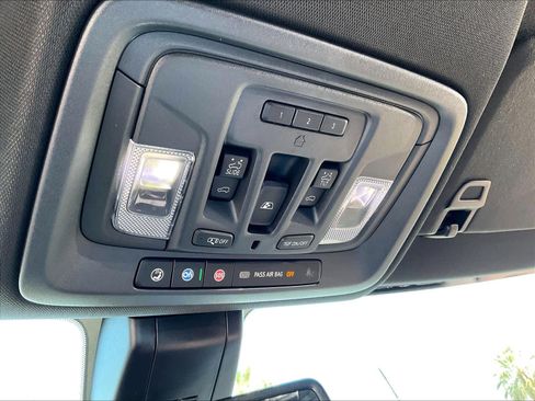 Used 2022 GMC Sierra 2500 AT4 w/ AT4 Preferred Package AWD/4WD image 40