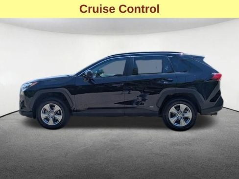 Used 2024 Toyota RAV4 LE AWD/4WD image 9