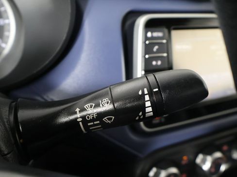 Used 2023 Nissan Versa SV image 36