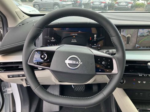 New 2025 Nissan Murano SL image 8