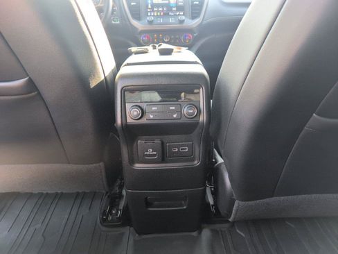 Used 2022 GMC Acadia AT4 w/ Technology Package AWD/4WD image 36