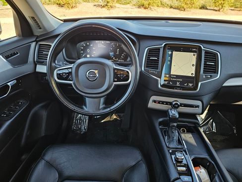 Used 2021 Volvo XC90 T5 Momentum w/ Climate Package image 26
