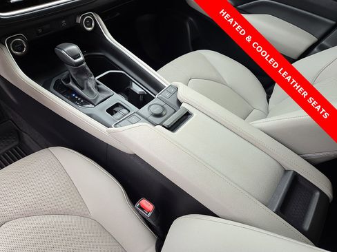 Used 2025 Toyota Grand Highlander AWD Hybrid image 25