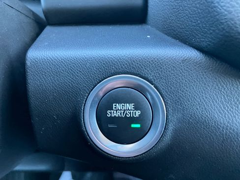 Used 2024 GMC Terrain SLE image 24