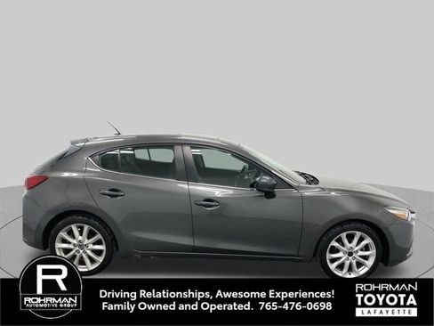 Used 2017 MAZDA MAZDA3 Touring FWD image 8