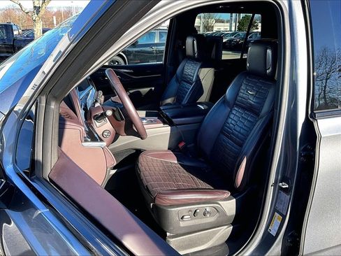 Used 2021 Cadillac Escalade Sport Platinum w/ Heavy-Duty Trailer Package AWD/4WD image 10