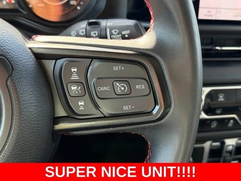 Used 2024 Jeep Wrangler Unlimited Rubicon AWD/4WD image 21