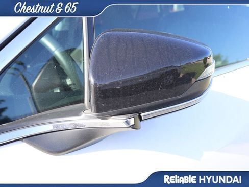 Used 2025 Subaru Outback Premium AWD/4WD image 13