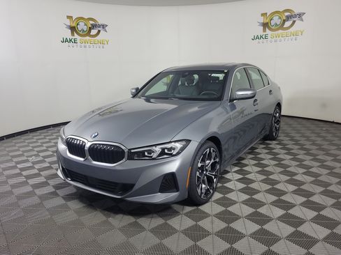 Certified 2025 BMW 330i xDrive Sedan w/ Premium Package AWD/4WD image 3
