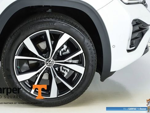Used 2025 Volkswagen Atlas Cross Sport SEL Premium R-Line AWD/4WD image 14