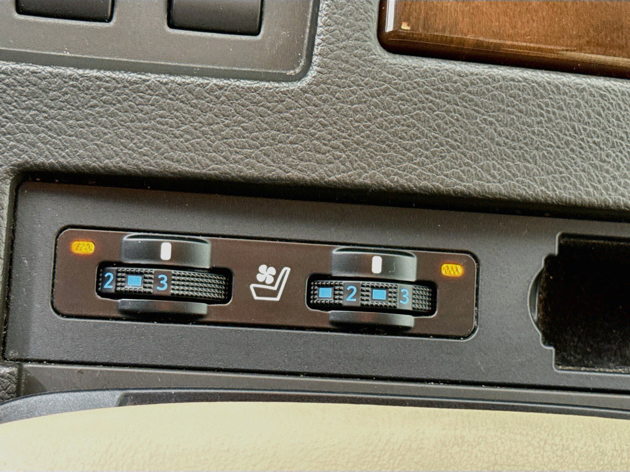 Used 2014 Lexus RX 350 AWD image 21