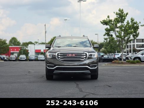 Used 2019 GMC Acadia SLE FWD image 2