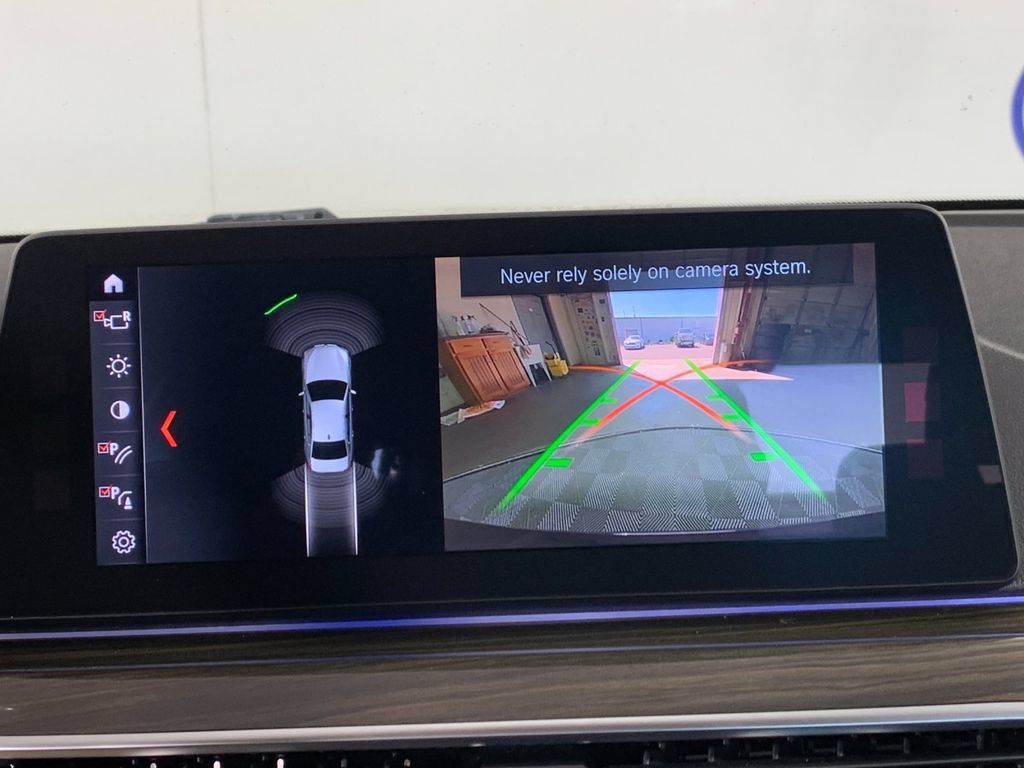 Used 2018 BMW 530i xDrive AWD/4WD image 26