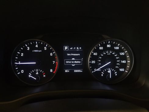 Used 2018 Hyundai Elantra SEL FWD image 23