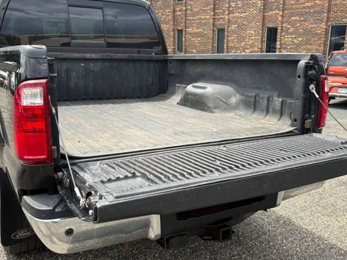 Used 2014 Ford F250 Lariat w/ Chrome Package AWD/4WD image 32