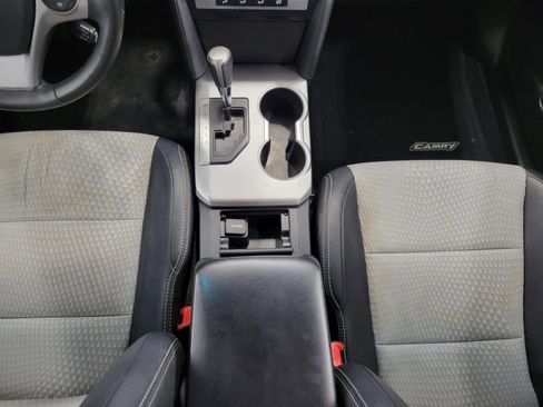 Used 2012 Toyota Camry SE FWD image 16