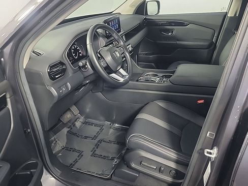 Certified 2025 Honda Pilot Touring image 19