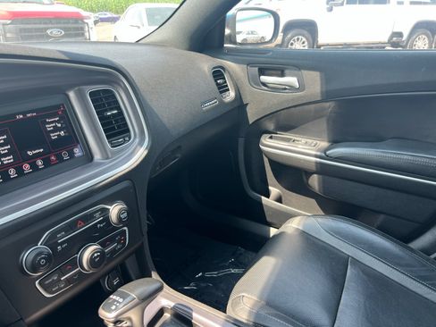 Used 2021 Dodge Charger SXT w/ Leather Interior Group RWD image 13