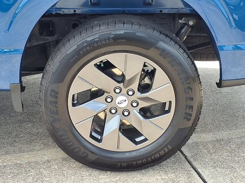 Used 2025 Ford F150 STX w/ Equipment Group 200A RWD image 30