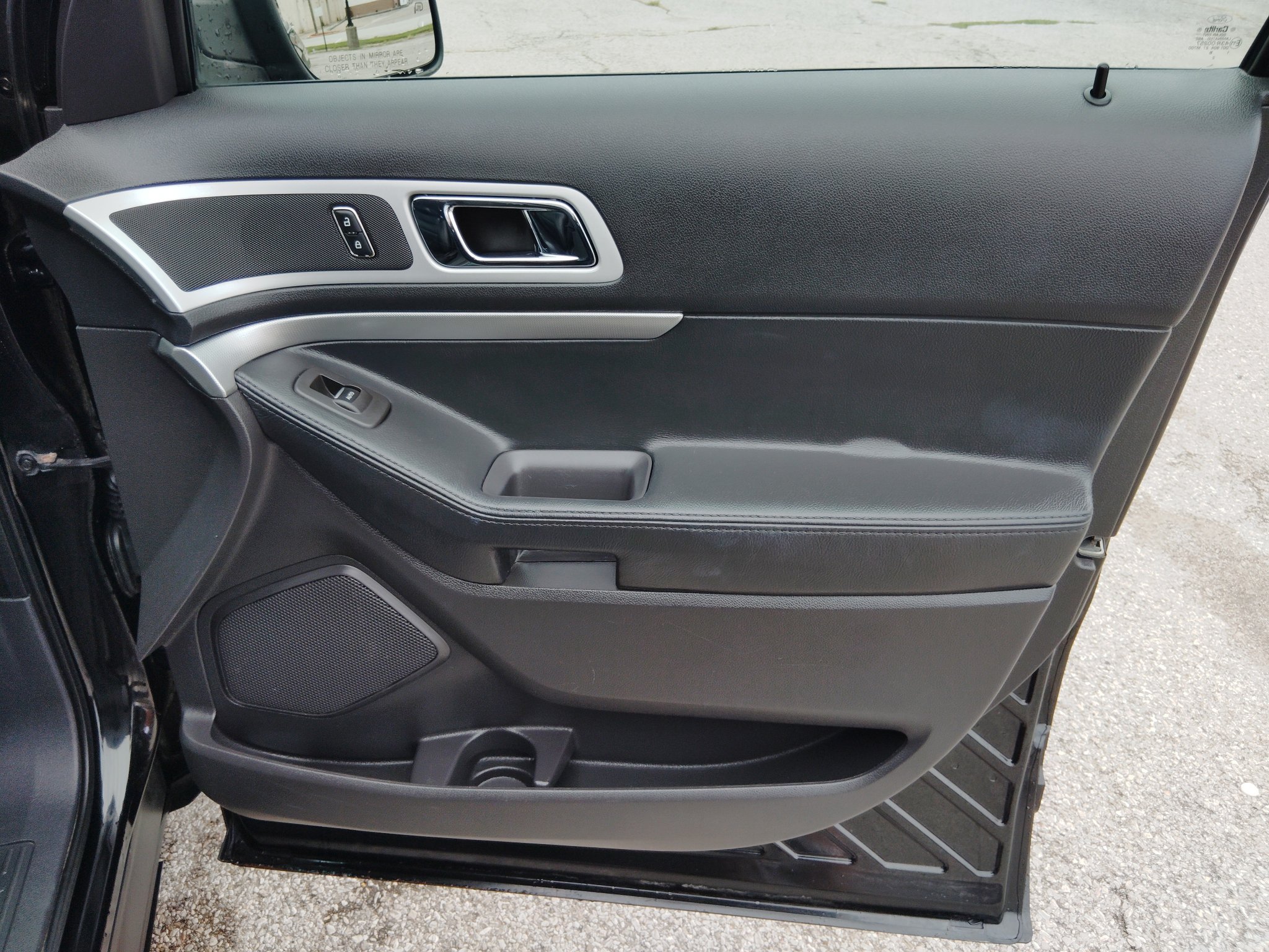 Used 2011 Ford Explorer XLT w/ 202A Rapid Spec Order Code FWD image 29