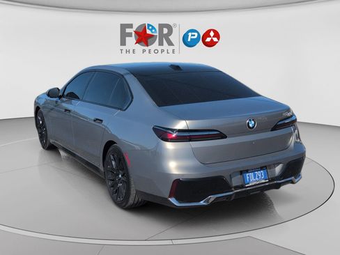 Used 2023 BMW 740i RWD image 4