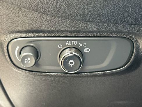 Used 2018 Chevrolet Equinox LT w/ Redline Edition AWD/4WD image 28
