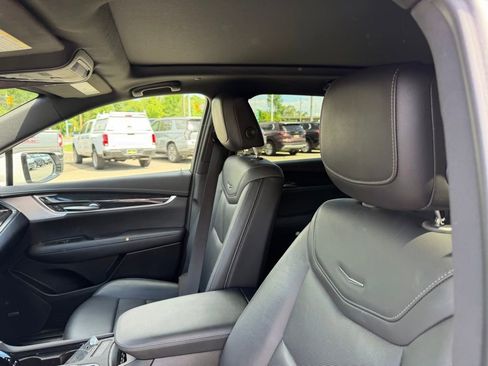 Certified 2023 Cadillac XT5 Premium Luxury w/ Technology Package AWD/4WD image 14