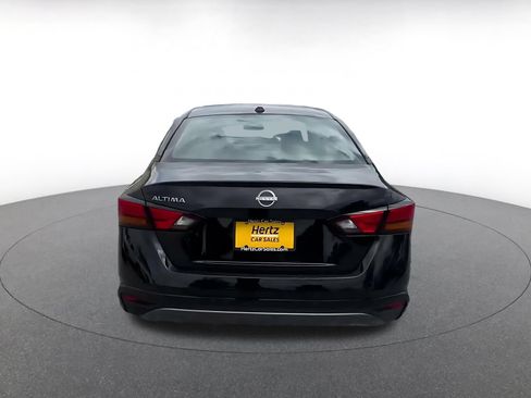 Used 2026 Nissan Altima 2.5 SV FWD image 12