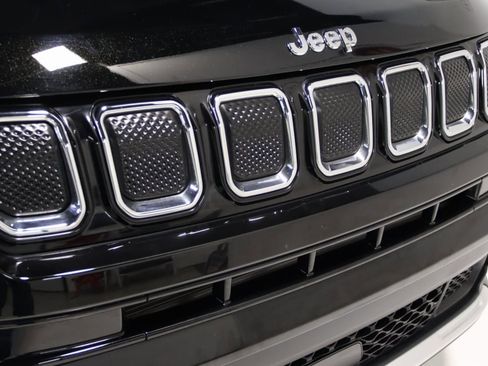 Used 2022 Jeep Compass Limited image 24