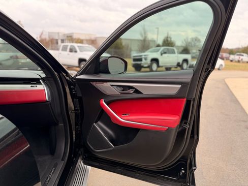 Used 2024 Jaguar F-PACE R-Dynamic S image 23