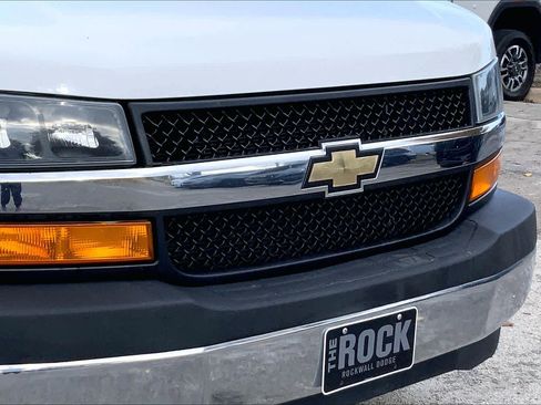 Used 2021 Chevrolet Express 2500 w/ Driver Convenience Package image 23