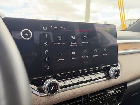 Certified 2024 GMC Canyon Denali image 19